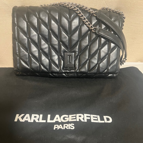 KARL LAGERFELD PARIS, the Lafayette Medium Quilted Shoulder - Black - Picture 1 of 14